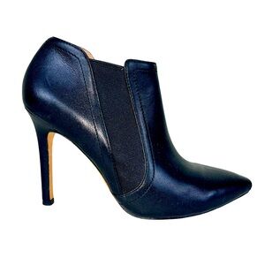 HALSTON HERITAGE “WENDY” ANKLE BOOTIES IN BLACK LEATHER